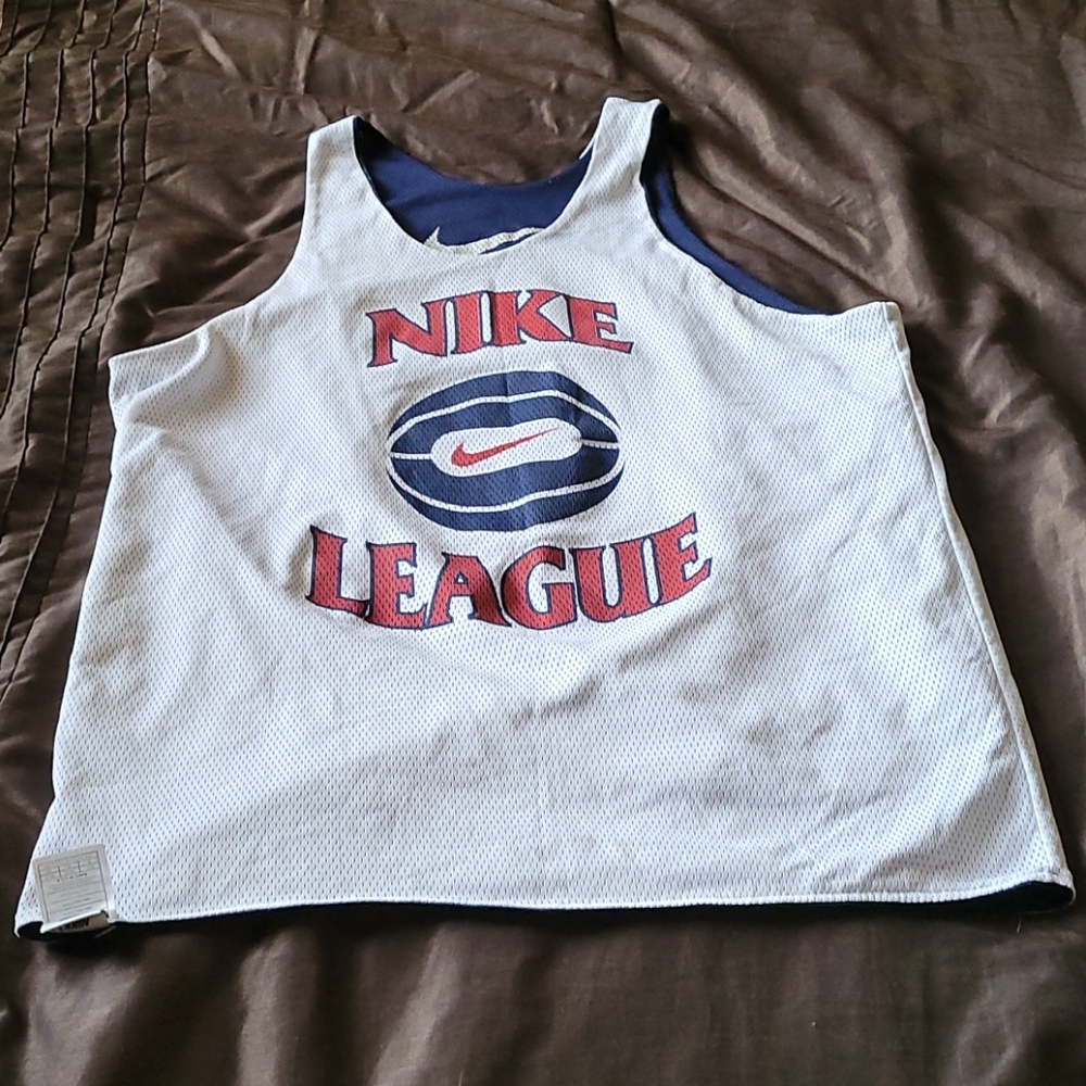 Vintage Nike Reversible Basketball Tanktop - Picture 4 of 8